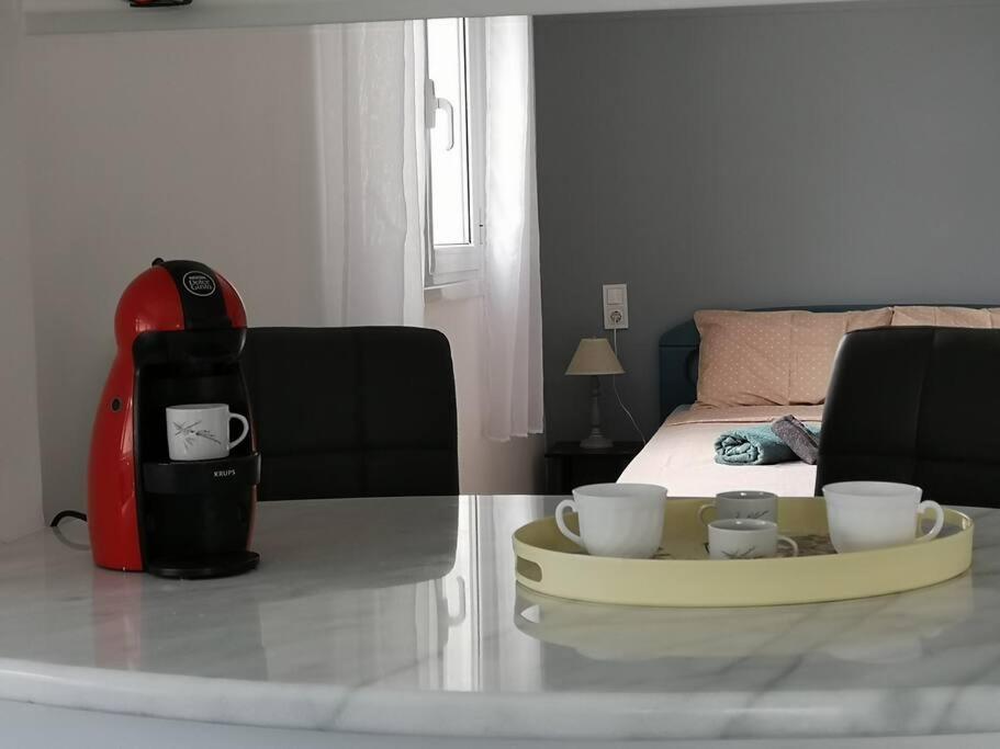 Isthmus Cuddly Nest Apartment อีสเมีย ภายนอก รูปภาพ