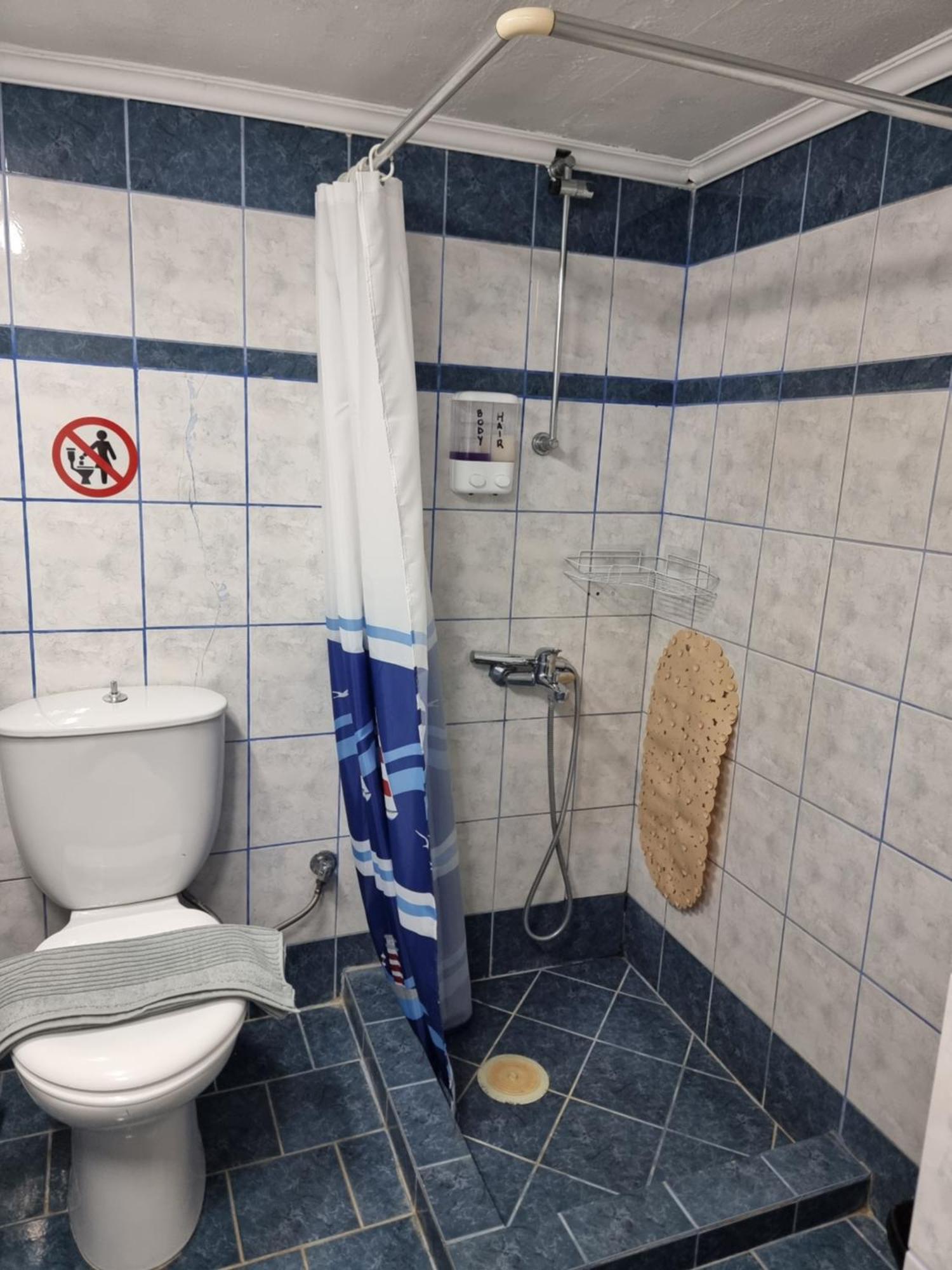 Isthmus Cuddly Nest Apartment อีสเมีย ภายนอก รูปภาพ
